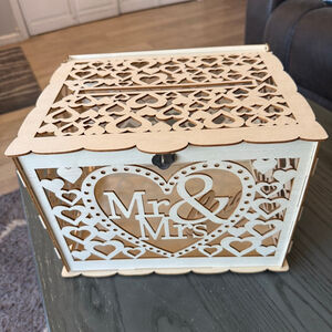 Rustic Wood Wedding Card Box Mr & Mrs Hearts Lockable Gift Card Holder